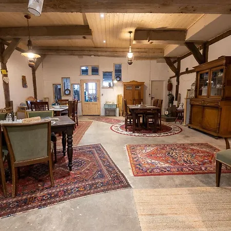 De Olle Uhlhoff Apartment